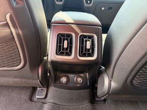 Used 2022 Kia Sorento EX w/ Panoramic Sunroof Package FWD image 15