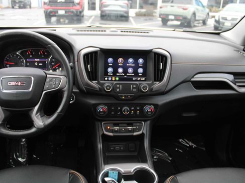 Used 2022 GMC Terrain AT4 image 13