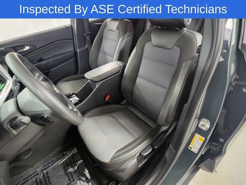 Used 2025 Chevrolet Trax LT FWD image 10