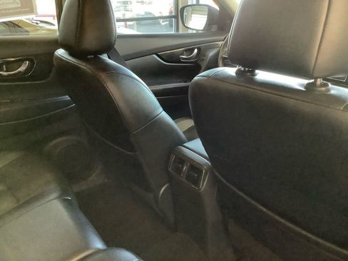 Used 2019 Nissan Rogue SL image 17