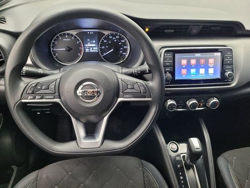 Used 2018 Nissan Kicks S image 22