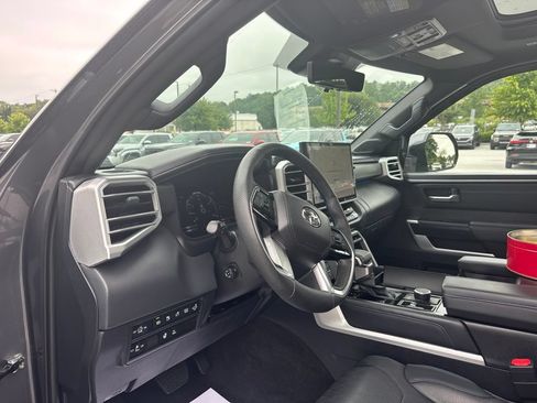 Used 2023 Toyota Tundra Platinum AWD/4WD image 31