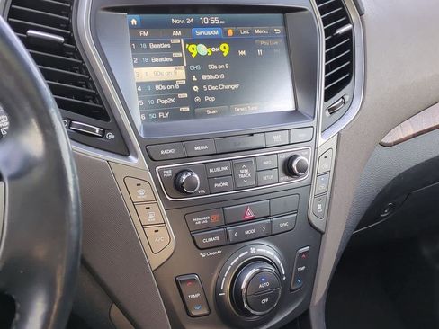 Used 2017 Hyundai Santa Fe Limited image 30