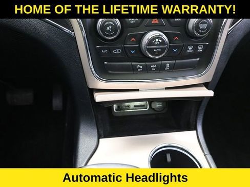 Used 2015 Jeep Grand Cherokee Limited w/ Luxury Group II image 33