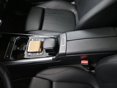 Used 2022 Mercedes-Benz GLA 250 image 31