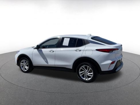 Used 2025 Buick Envista Preferred image 10