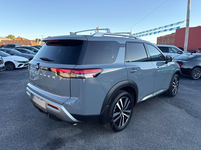 Used 2025 Nissan Pathfinder Platinum w/ Cargo Package AWD/4WD image 7