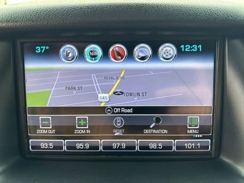 Used 2017 Chevrolet Suburban Premier image 4