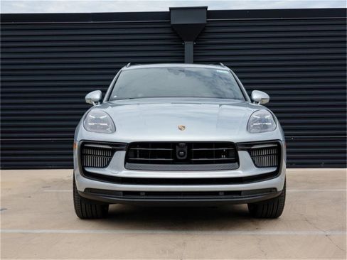 New 2025 Porsche Macan S image 9