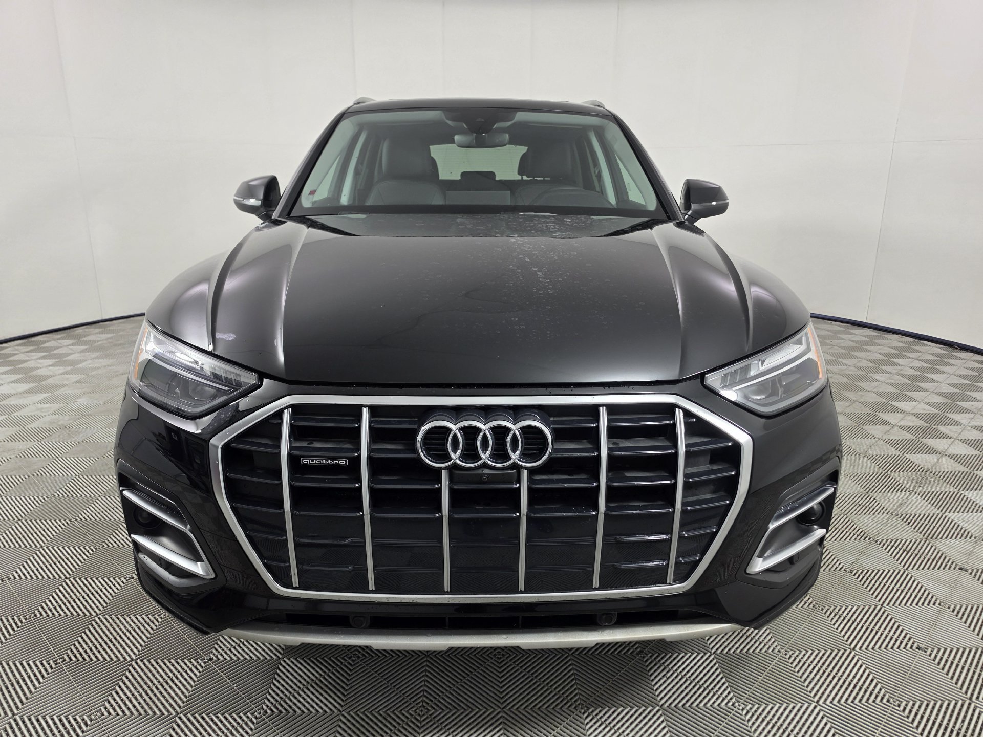Used 2024 Audi Q5 Premium AWD/4WD image 2