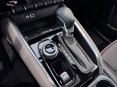 Certified 2026 GMC Canyon Denali image 24