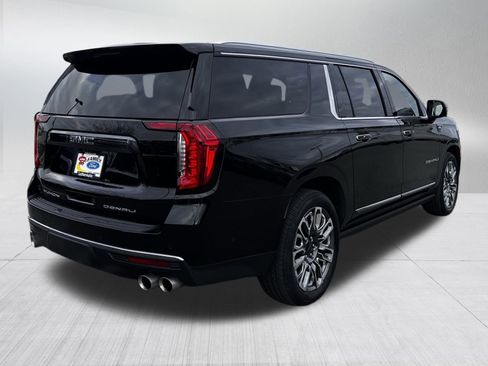 Used 2024 GMC Yukon XL Denali Ultimate image 7