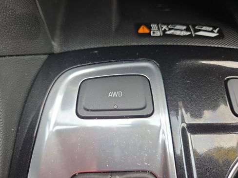 Certified 2023 Chevrolet Equinox Premier AWD/4WD image 18