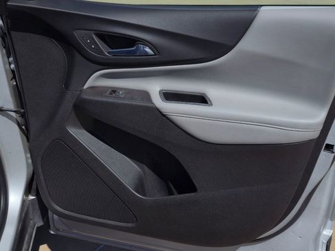 Used 2020 Chevrolet Equinox Premier image 36