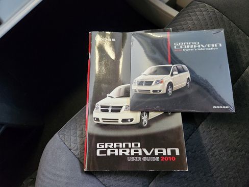 Used 2010 Dodge Grand Caravan SXT FWD image 18