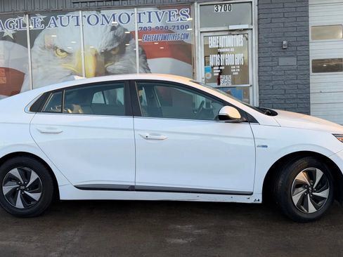 Used 2017 Hyundai Ioniq SEL image 2