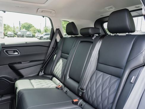 New 2026 Nissan Rogue Platinum AWD/4WD image 24