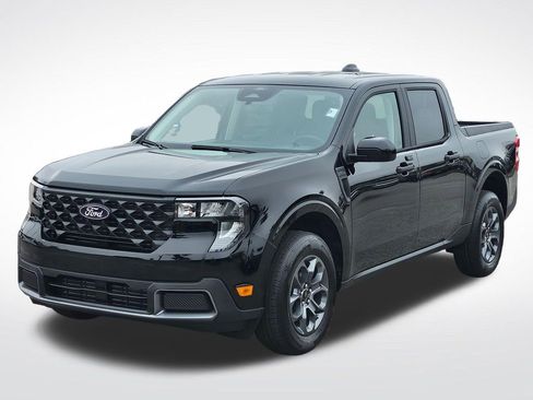 New 2026 Ford Maverick XLT w/ XLT Luxury Package FWD image 2