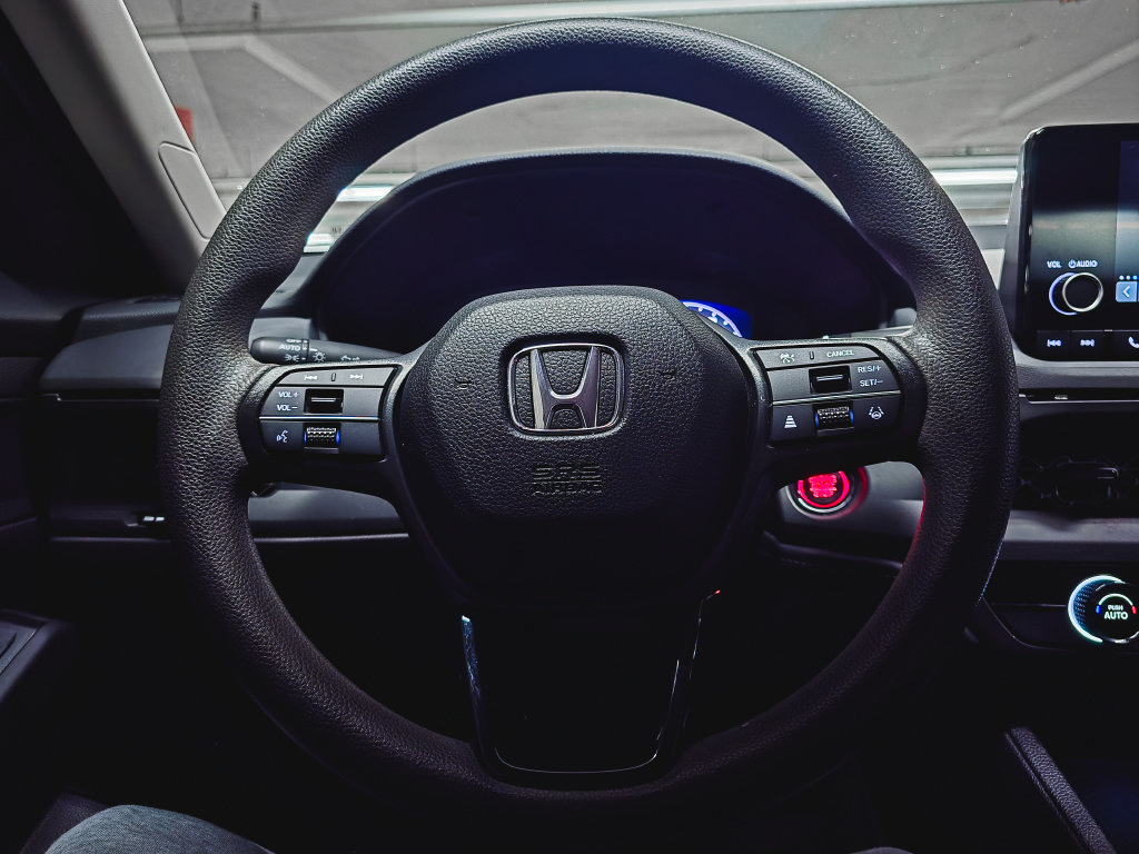 Used 2023 Honda Accord LX image 21