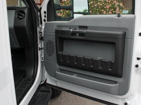 Used 2012 Ford F550 2WD Regular Cab Super Duty w/ PWR Equipment Group image 33