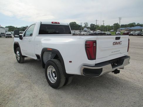 New 2026 GMC Sierra 3500 SLE AWD/4WD image 7