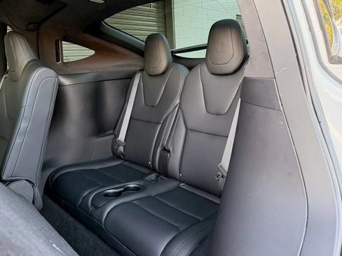 Used 2019 Tesla Model X Long Range AWD/4WD image 21