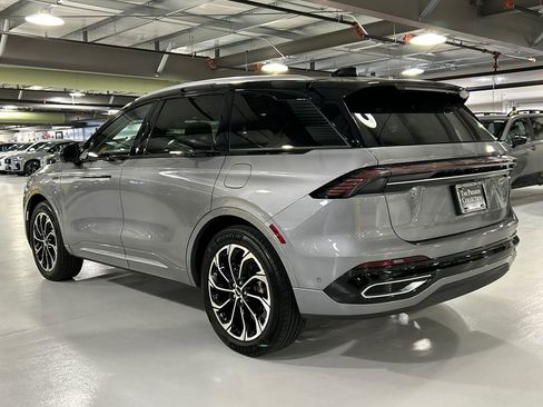 Used 2024 Lincoln Nautilus Reserve w/ Equipment Group 202A AWD/4WD image 4