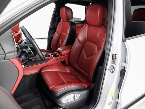 Used 2022 Porsche Macan GTS AWD/4WD image 16