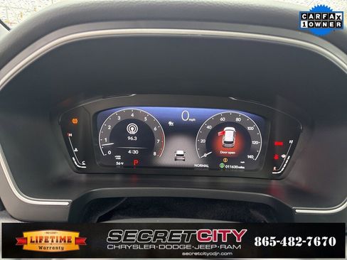 Used 2025 Honda Pilot Black Edition image 44