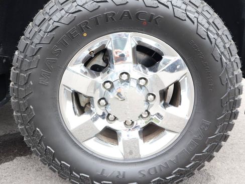 Used 2018 GMC Sierra 3500 Denali w/ Duramax Plus Package AWD/4WD image 18