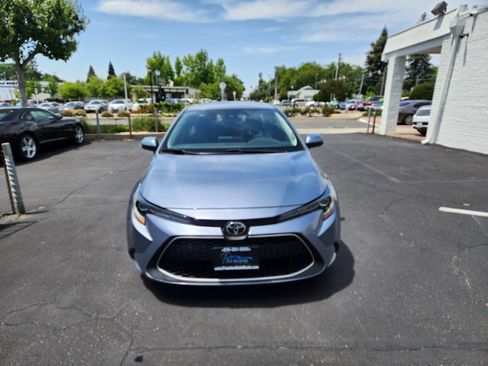 Used 2021 Toyota Corolla XLE w/ Carpet Mat Package (TMS) FWD image 9