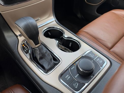 Used 2016 Jeep Grand Cherokee Summit w/ Platinum Series Group image 20