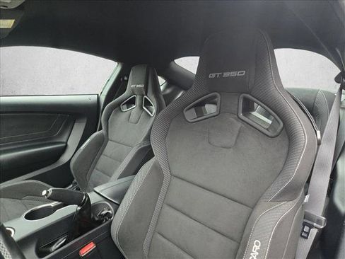 Used 2016 Ford Mustang Shelby GT350 w/ Track Package image 15