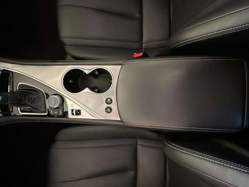 Used 2017 INFINITI Q60 2.0t w/ Moonroof Package image 35