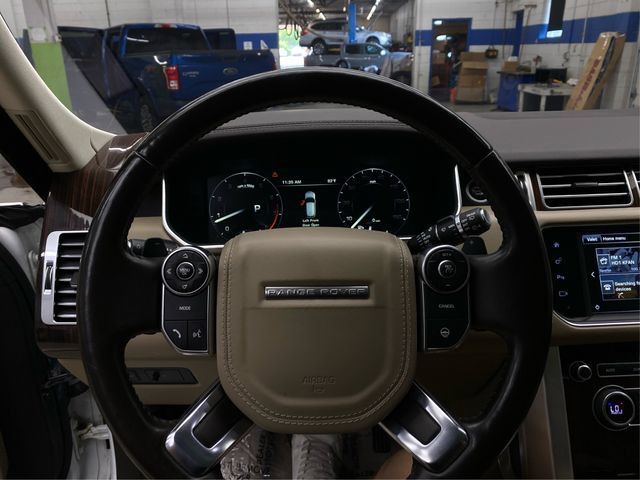 Used 2016 Land Rover Range Rover HSE AWD/4WD image 23