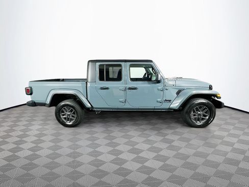 Certified 2025 Jeep Gladiator Sport AWD/4WD image 14