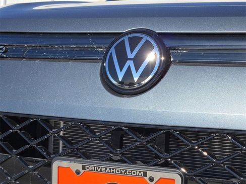 New 2026 Volkswagen Tiguan SE R-Line image 7