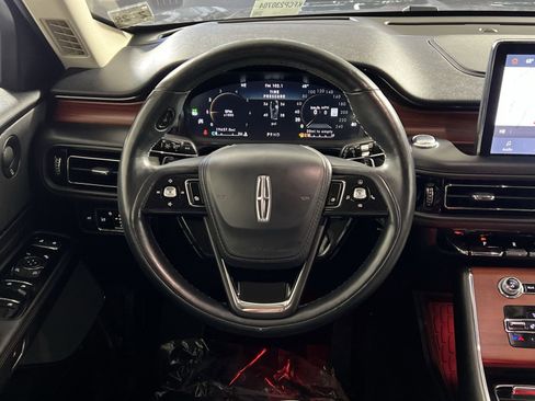 Used 2023 Lincoln Aviator Reserve w/ Equipment Group 201A AWD/4WD image 16