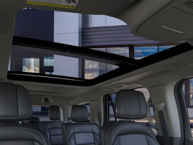 New 2026 Lincoln Navigator Reserve AWD/4WD image 50