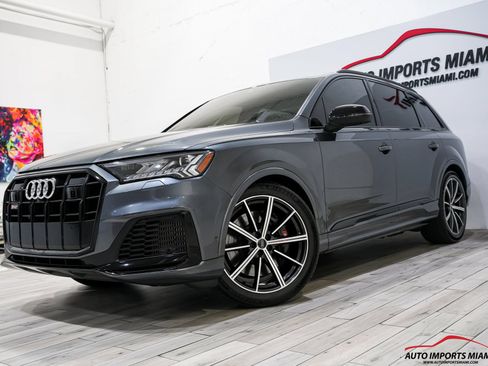 Used 2021 Audi SQ7 Premium Plus w/ Driver Assistance Package AWD/4WD image 3