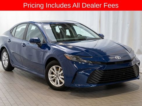 Certified 2025 Toyota Camry LE FWD image 1