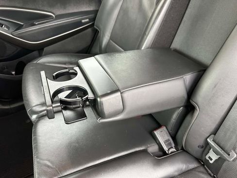 Used 2017 Hyundai Santa Fe SE w/ SE Premium Package 02 AWD/4WD image 8