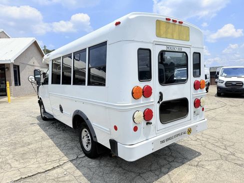 Used 2014 Chevrolet Express 3500 w/ School Bus Package RWD image 4