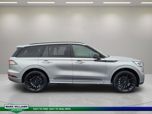 Used 2024 Lincoln Aviator Reserve w/ Equipment Group 201A image 2