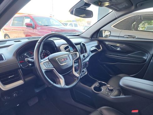 Used 2024 GMC Terrain SLT image 14