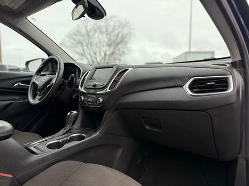 Used 2021 Chevrolet Equinox LT image 17