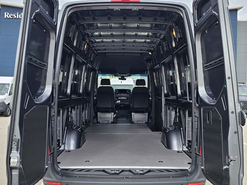 New 2025 Mercedes-Benz Sprinter 2500 image 7