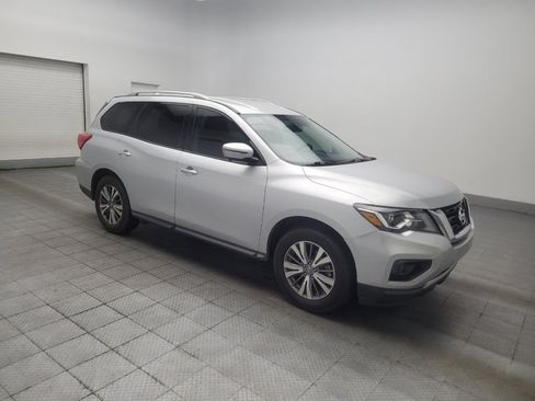 Used 2019 Nissan Pathfinder SL FWD image 11
