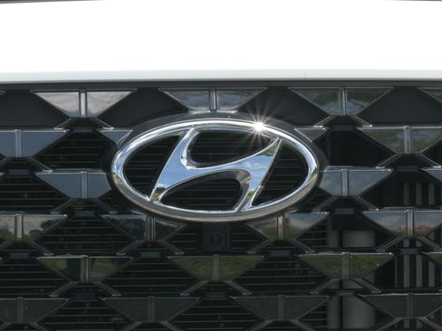 Used 2023 Hyundai Santa Fe Calligraphy FWD image 41