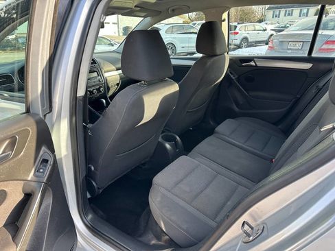 Used 2011 Volkswagen Golf 2.5L PZEV 4dr Hatchback image 25